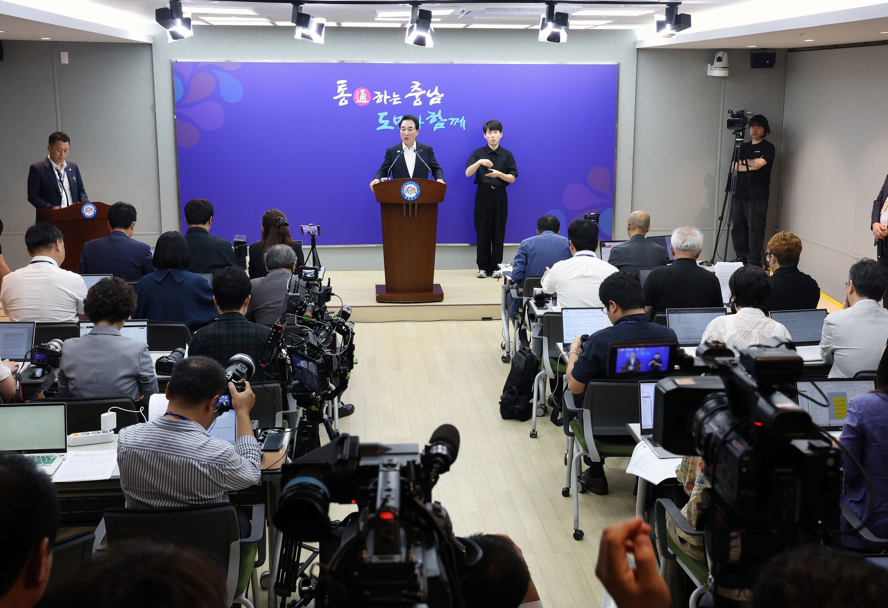 “정부에 청양·부여 지원 강력 요구할 것”